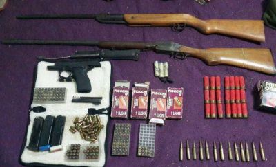 Fue de visita a una casa, le pegaron un cabezazo en la nariz y la violaron