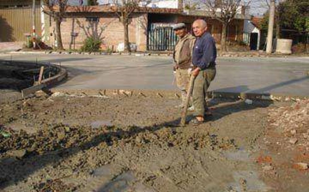 Lomas de Zamora: el Municipio contina obras de asfalto