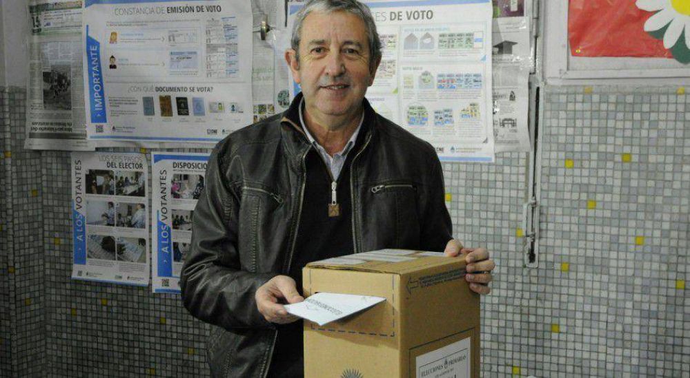 Cobos necesita m�s votos en octubre