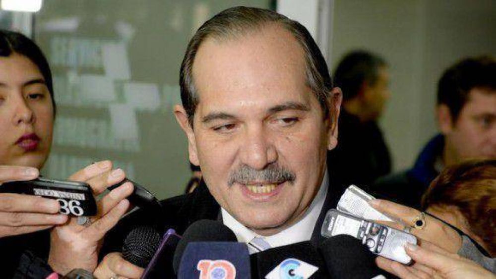 �Las grandes obras necesitan de un cr�dito internacional o ayuda de la Naci�n, el que dice lo contrario es porque no conoce el Estado�, afirm� Alperovich