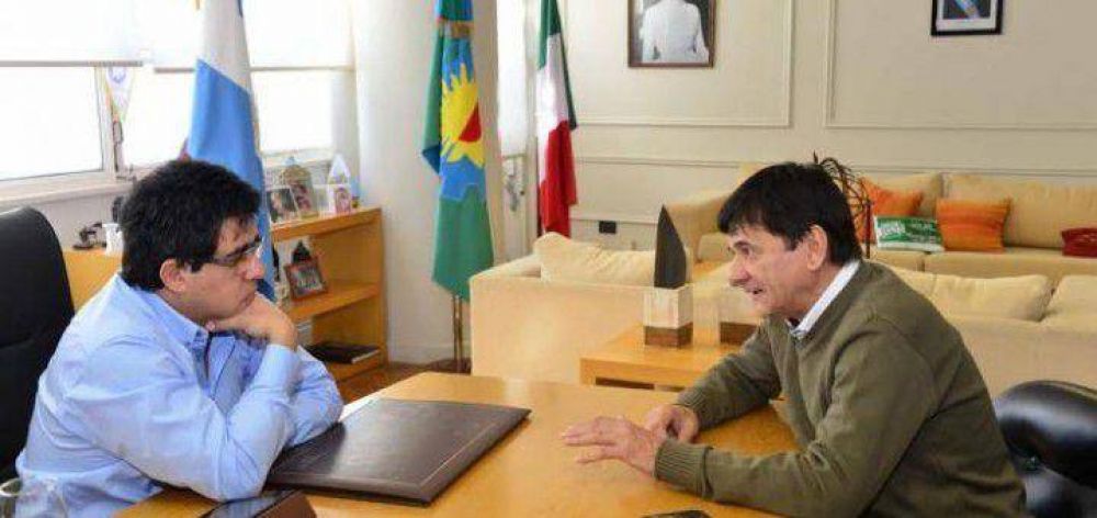 Inundaciones en Roque P�rez: Gasparini se reuni� con Arl�a