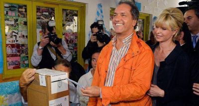 Scioli marcha hacia octubre con la prensa en contra