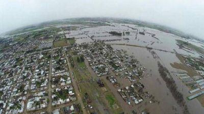 Comienzan a entregarse certificados a afectados por las inundaciones