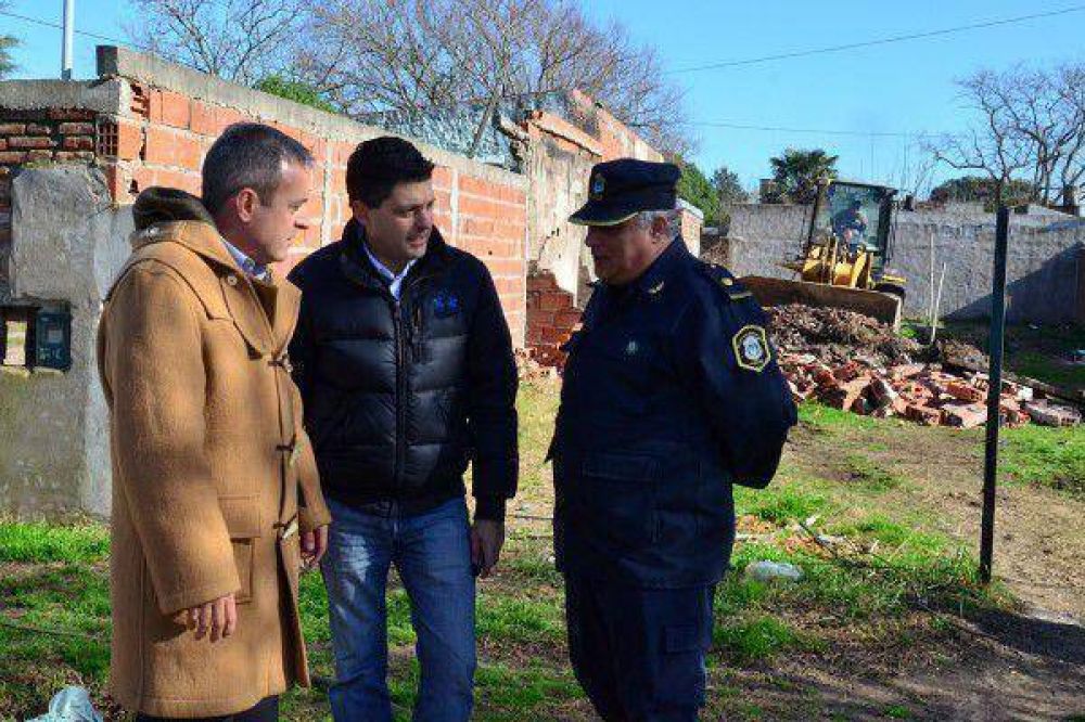 Demolieron otro �kiosco� de drogas en el barrio Libertad