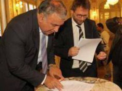 La Naci�n aporta m�s de $300 millones para hacer obras en seis municipios
