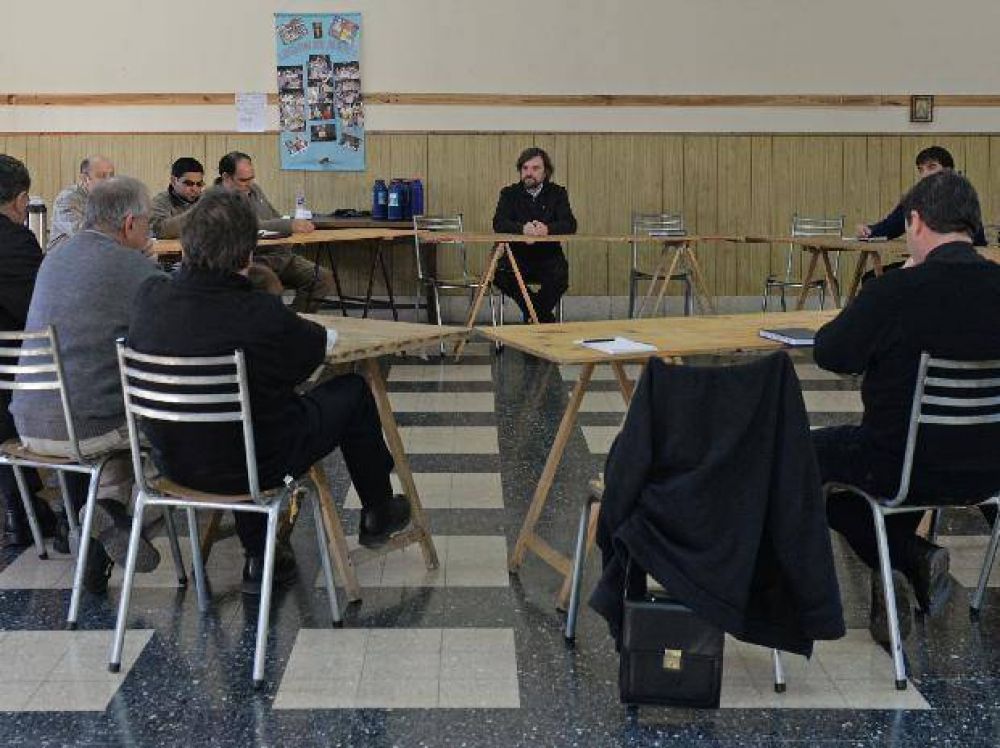 Sacerdotes rosarinos impulsan la formacin de una pastoral villera