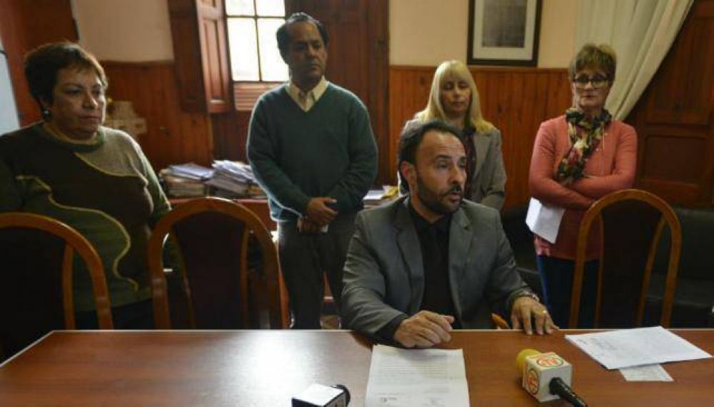 Cruz del Eje: el intendente est� pr�fugo y asumi� el interino