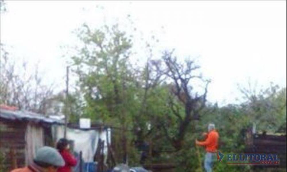Por anegamientos sigue la ayuda a m�s de 200 familias en Sauce y otras localidades sure�as