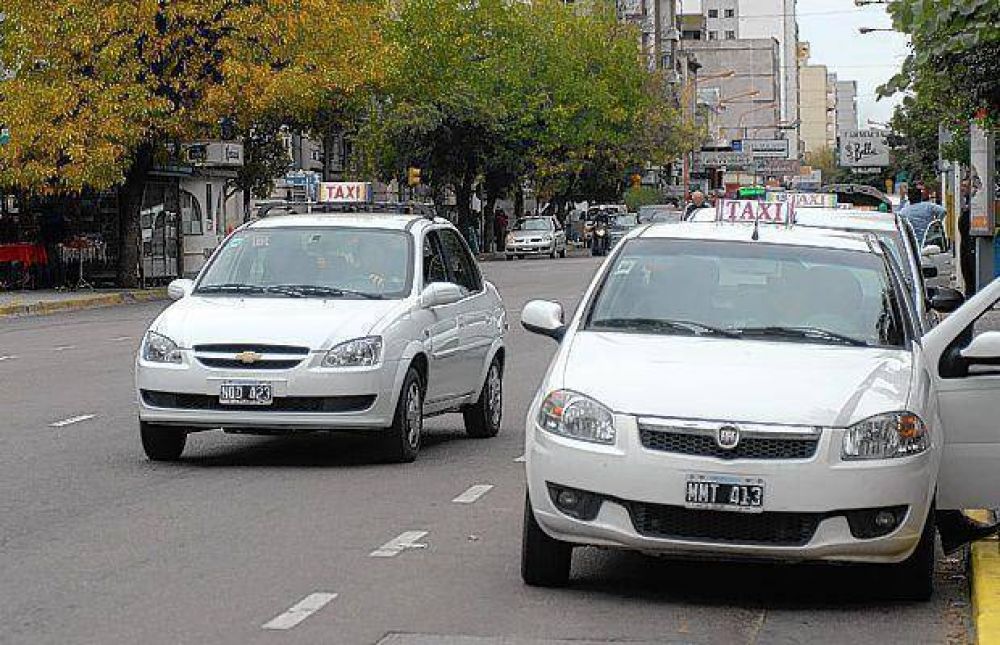 Dicen que el Concejo Deliberante aprobara hoy un aumento del 32 % para los taxis