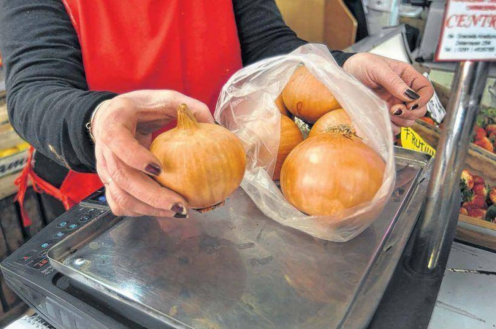 �La cebolla est� intratable!, ya lleg� a los 40 pesos el kilo