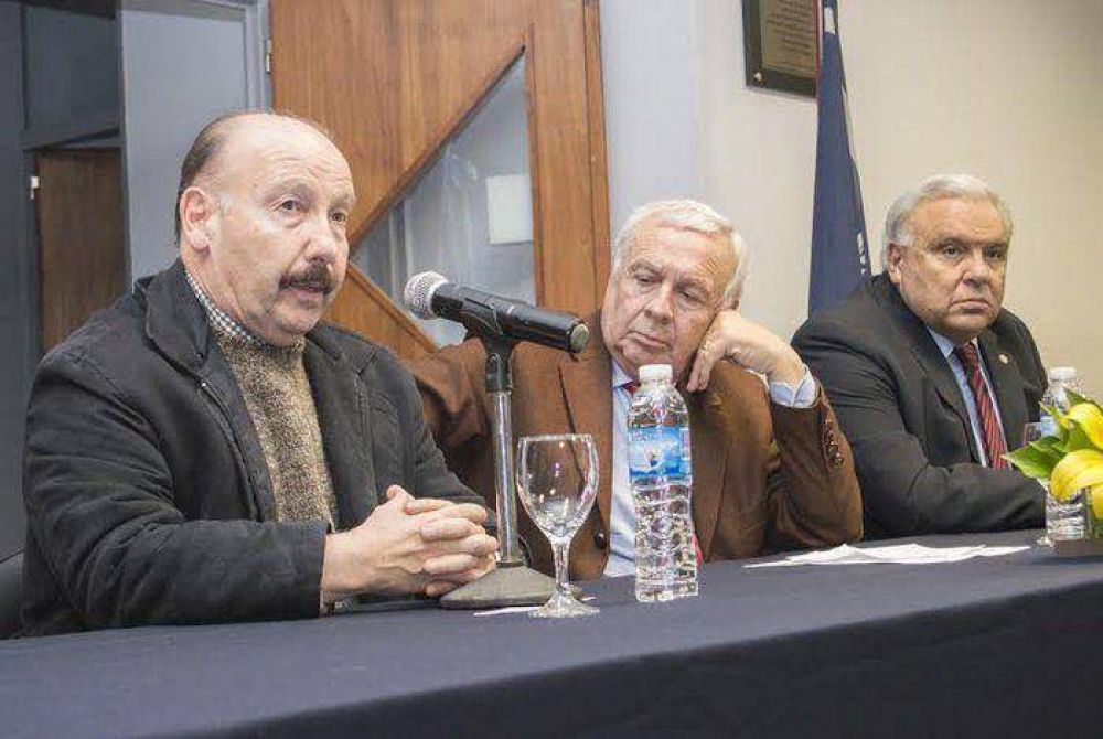 Inza particip� de la inauguraci�n de nuevas luminarias en el campus de la UNICEN