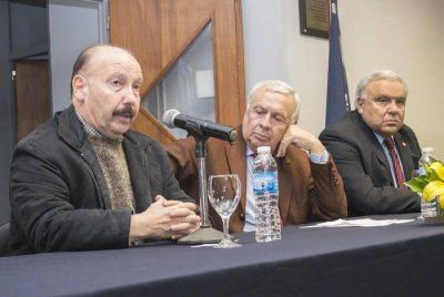Inza particip� de la inauguraci�n de nuevas luminarias en el campus de la UNICEN