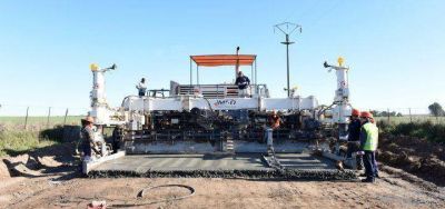 Olavarr�a: comenz� la pavimentaci�n del camino de Colonia San Miguel � Sierras Bayas