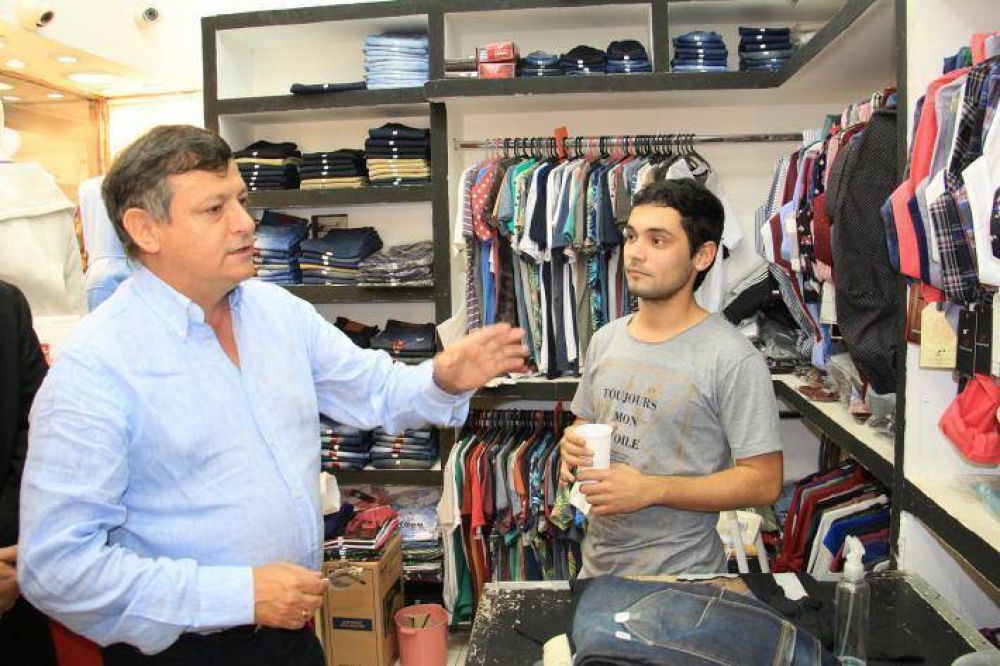 Peppo en Galeria Alberdi: Me comprometo a fortalecer la industria textil