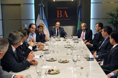 Scioli junto a Intendentes