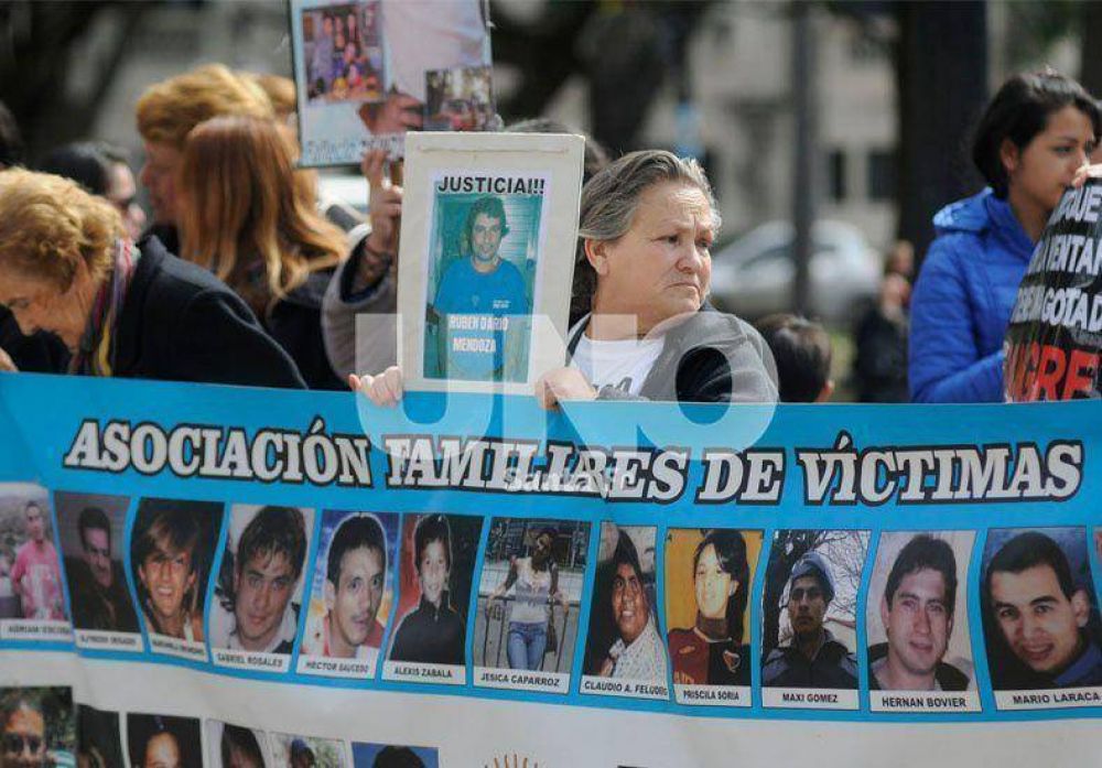 Santafesinos realizaron una pueblada pac�fica en reclamo de mayor seguridad y justicia