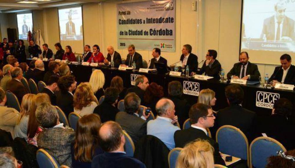 Cruces por la deuda, basura y empleados