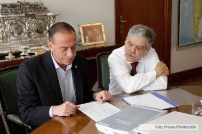 De Vido recibi� al intendente de Ca�uelas