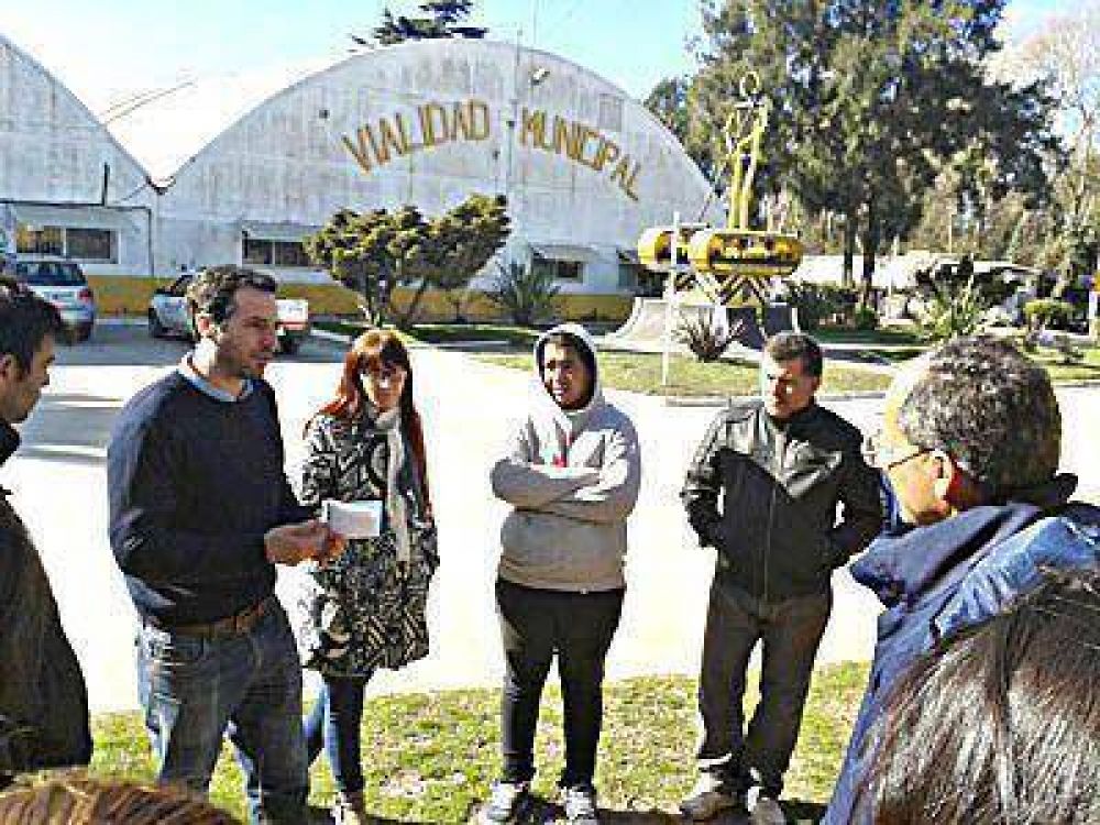 Vialidad recibi� a vecinos del barrio Villa Evita