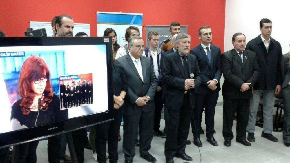 La presidenta Cristina Kirchner inaugur� por videoconferencia un edificio del Conicet