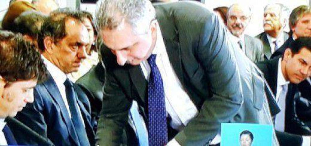 Passalacqua firm� un nuevo acuerdo de refinanciaci�n de deudas con la Naci�n