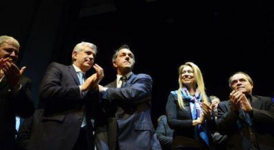 Scioli y Juli�n Dom�nguez compartieron acto junto a 500 empresarios de todo el pa�s