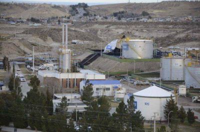 Ejecutivo y Concejo quieren saber cu�l es el estado de los tanques petroleros