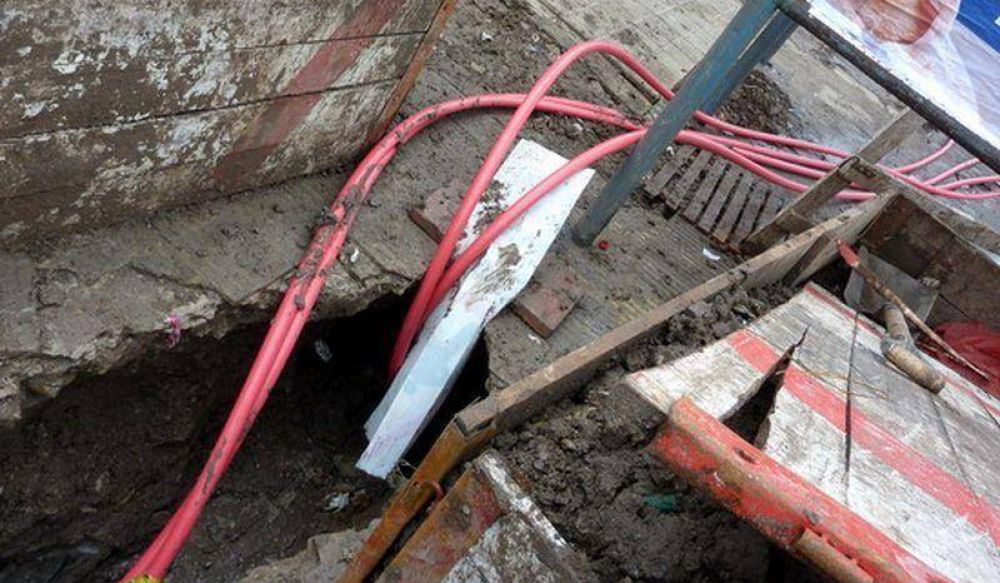 Millonaria multa a Edesur por pozos sin permiso