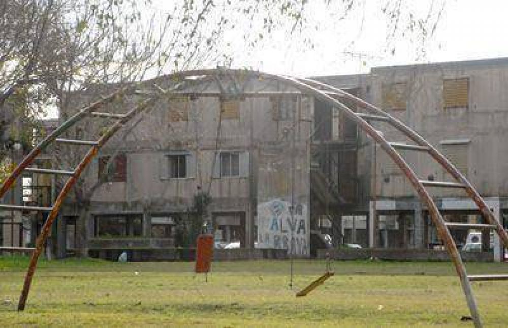 Defensores del Pueblo presentes en el barrio Centenario.