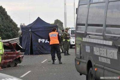 Muri� una joven durante una persecuci�n y choque para evitar un control policial en Mataderos