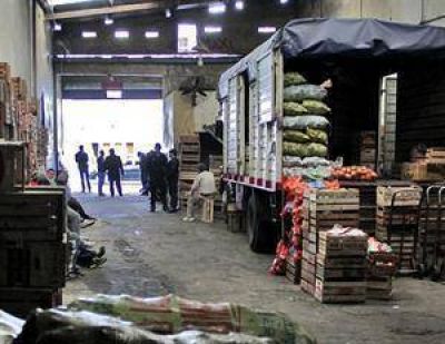 Descubren una organizaci�n que vend�a verduras desde un cami�n en el microcentro