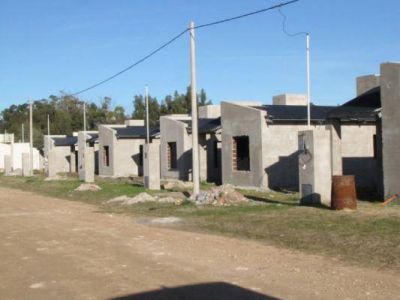  SAN CAYETANO: AVANZAN LAS OBRAS EN LOS BARRIOS �LUZ Y FUERZA� Y �COMPARTIR�