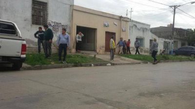 Denuncian que balearon dos sedes de Germ�n Alfaro