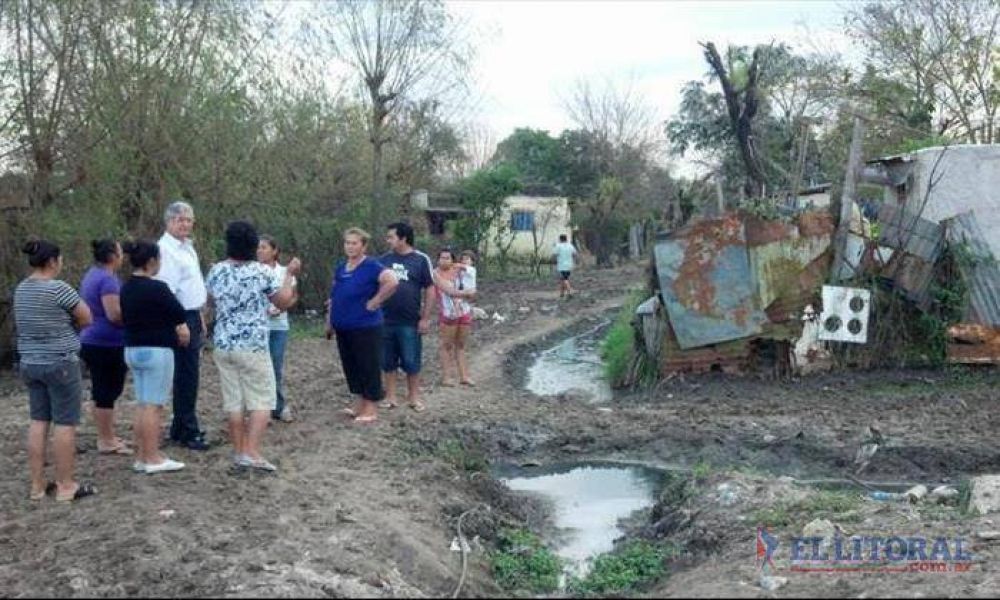 Unas 1.320 familias ser�n beneficiadas en seis distintos asentamientos precarios