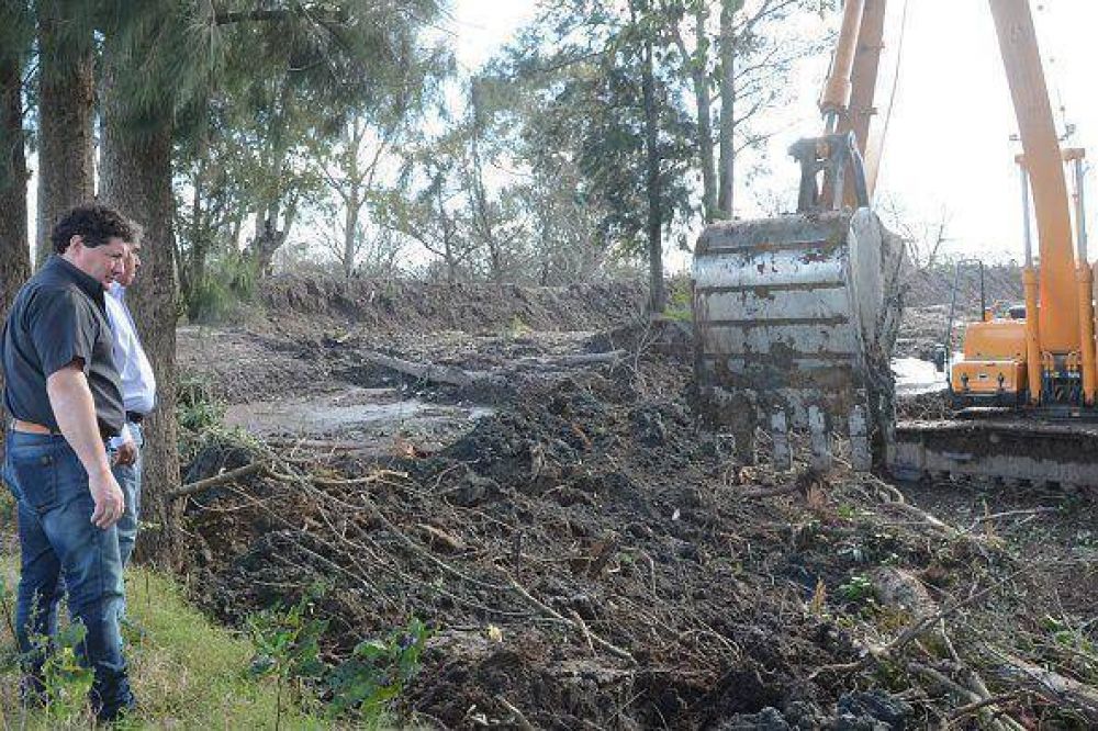 Realizan m�s obras de prevenci�n contra inundaciones en Dique Luj�n