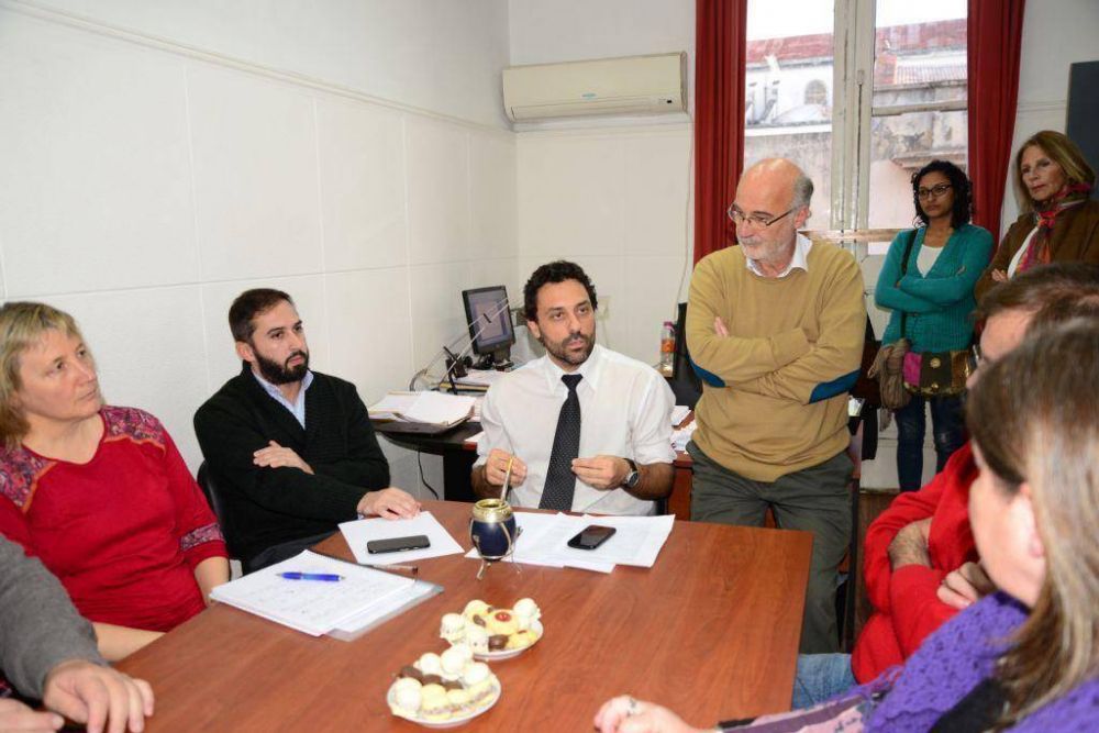 La Municipalidad de Paran�, actores culturales y privados conformaron una mesa de di�logo 