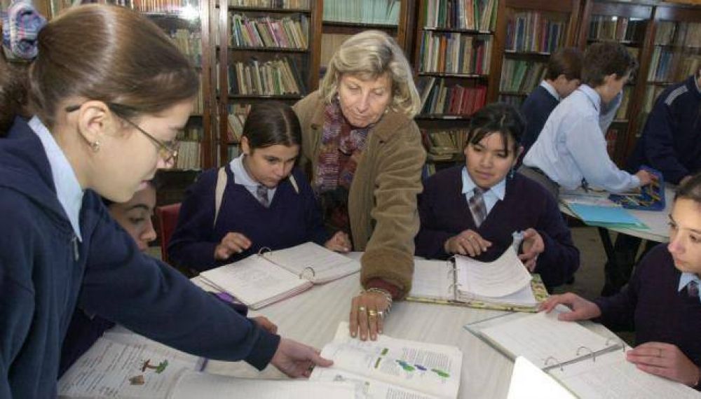 Las cuotas de escuelas privadas aumentaron 35 % este a�o