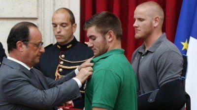 Francia homenajea a los h�roes del tren: 