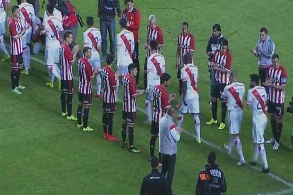 Lleg� el campe�n: Estudiantes le hizo el pasillo a la europea al River conquistador de Am�rica