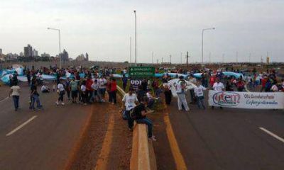 Docentes disidentes siguen de paro y hoy se reunir�n en Jard�n Am�rica
