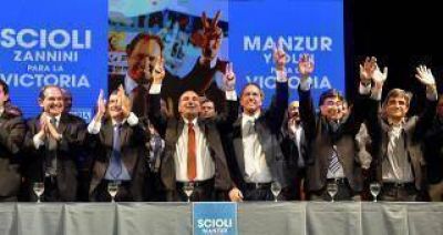 Manzur se proclam� ganador tras una jornada ca�tica y escandalosa