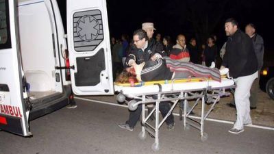 Corr�an picadas en una moto con un beb� y cayeron: muri� la mam�