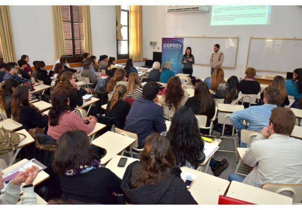 Capacitan a operadores para prevenir y erradicar la violencia de g�nero