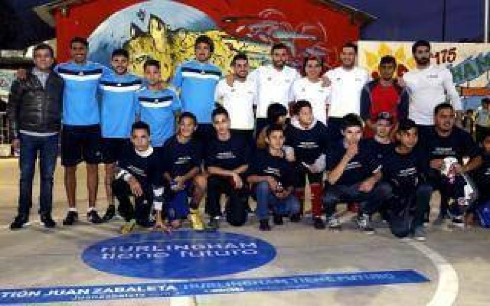 Zabaleta organiz� partido de f�tbol solidario para los inundados
