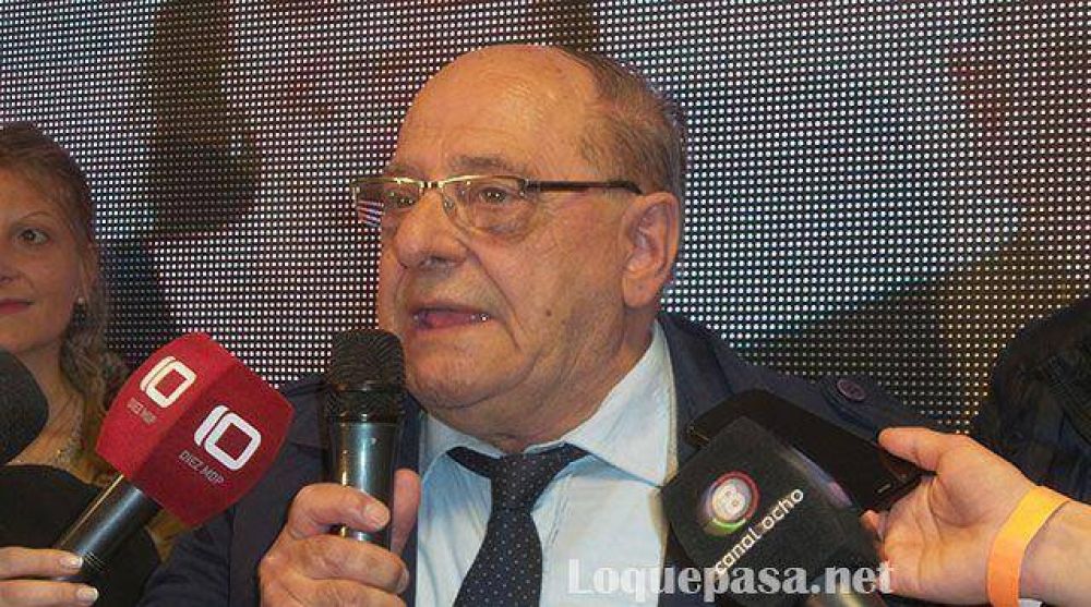El radicalismo espera el llamado de Arroyo