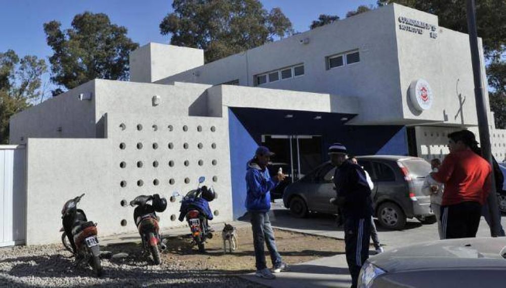 Har�n 23 postas policiales en barrios