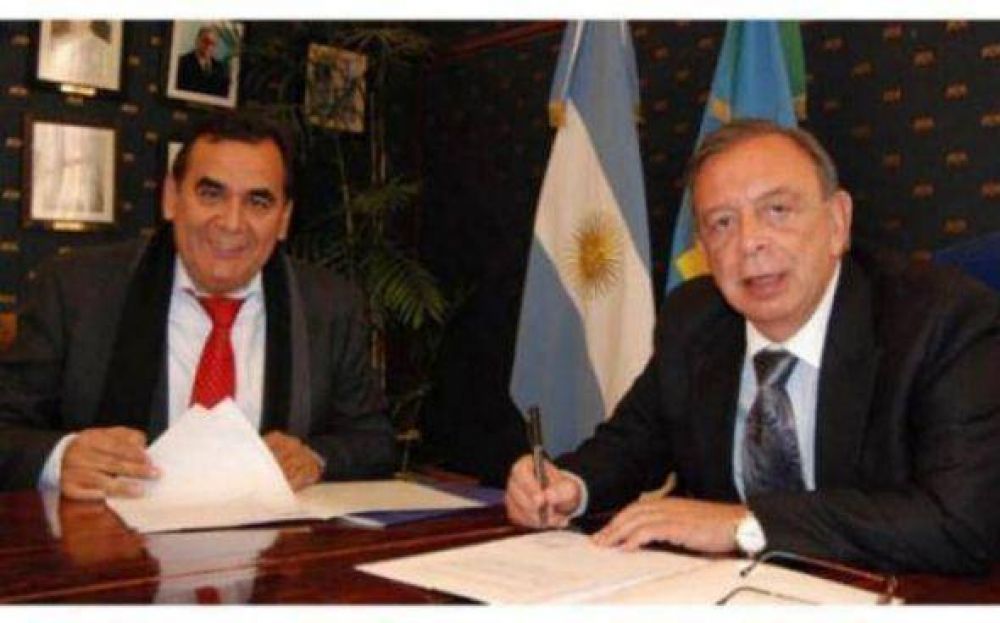 Z�ccaro pide a Molina 