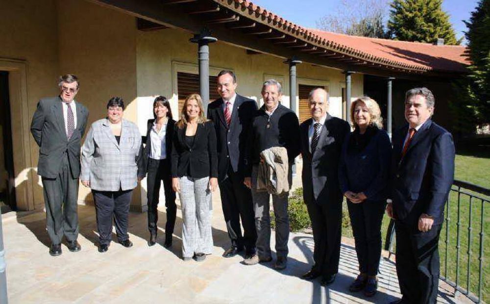 El embajador de Brasil le confi� a Cobos que no hay gestiones por Vale