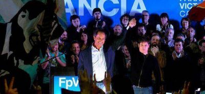 Kicillof junto a Scioli cerr� el plenario del PJ Capital