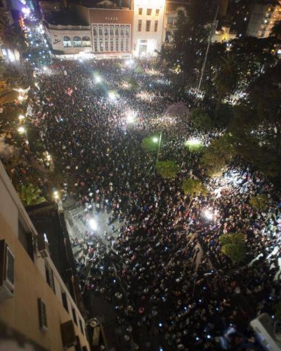 Una multitud indignada pidi� la realizaci�n de nuevas elecciones